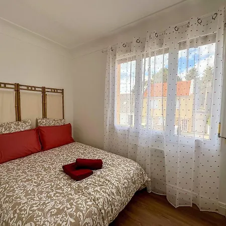 Pause Detente Proche Du Zenith & Atlantis سانت آيربلان